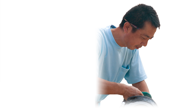 【大工】職歴 32年 矢羽田 康弘 「施主様に喜んでもらえる感動の家造りを常にこころがけて」